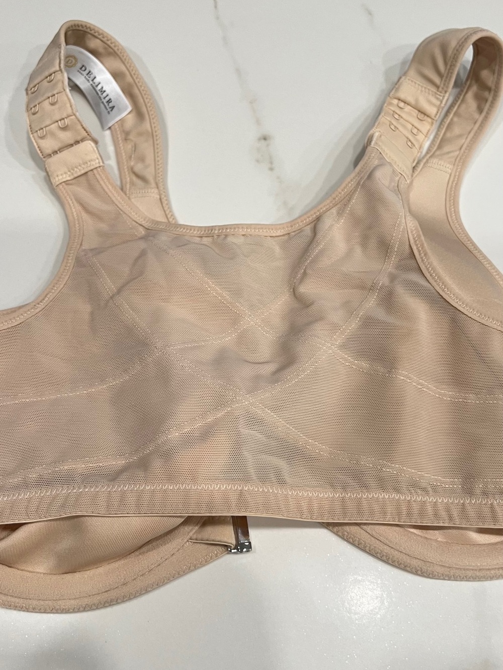 Front-Closure Nude Support Bra with Mesh Insert - Picture 6 of 7